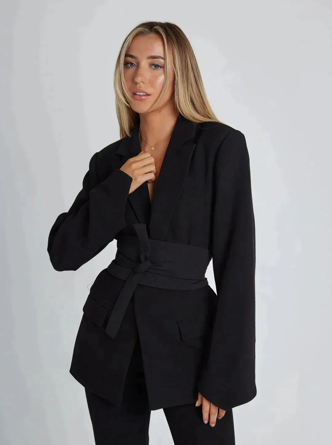 Thea - Trendiger Damen-Blazer